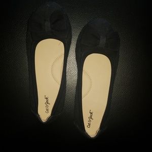 Black Bow Flats
